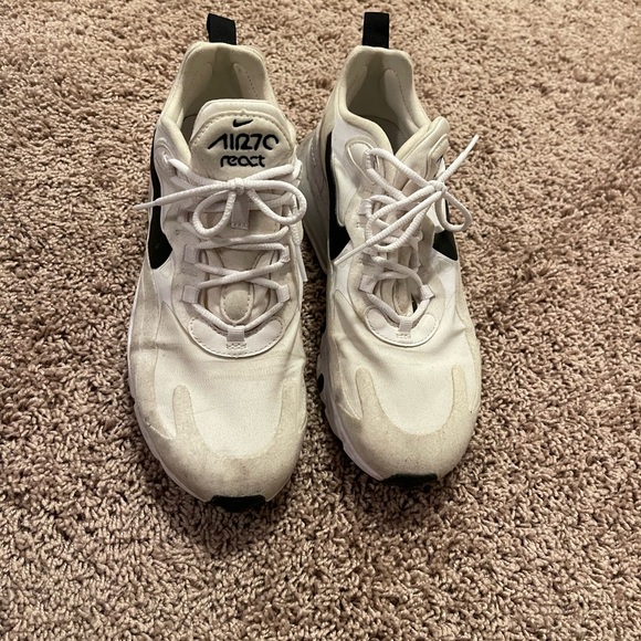 Nike Women's White and Black Sneakers - Picture 4 of 6